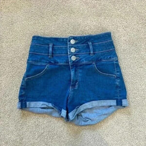 ⭐️ Garage ultra high rise jean shorts in size 0